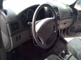 2005 TOYOTA SIENNA, SILVER, LE MODEL, 3.3L, AT, FWD.   Z26511